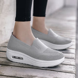 Women's Simple Color Low Top Trendy Shoes